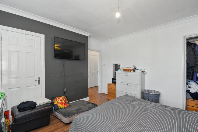 65 Straight Road, Old Windsor, SL4 2SA 6