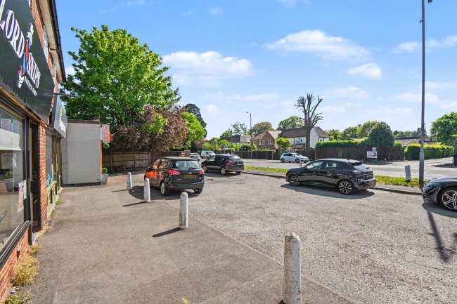 65 Straight Road, Old Windsor, SL4 2SA 6