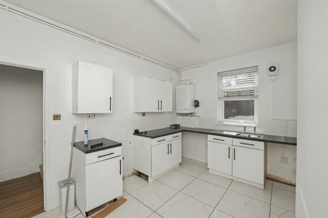19 West Grove, Montpelier, Bristol, BS6 5LS 4