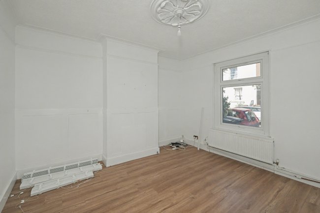 19 West Grove, Montpelier, Bristol, BS6 5LS 4