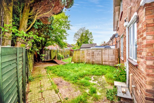 11 Rockingham Road, West Earlham, Norwich, Norfolk, NR5 8HZ 5