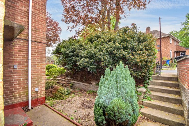 11 Rockingham Road, West Earlham, Norwich, Norfolk, NR5 8HZ 5