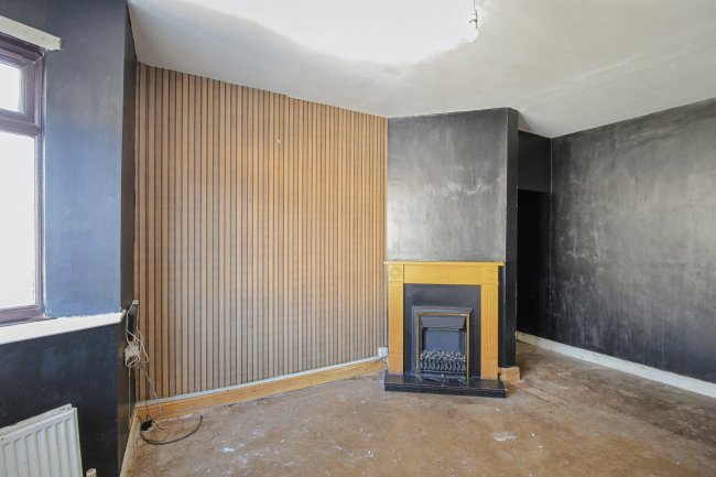 1 Newbald Grove, North Hull Estate, Hull, East Yorkshire, HU6 8JR 5