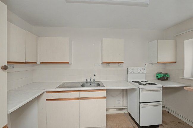 Flat 1, The Grove, 110 Groveleaze, Shirehampton, Bristol, BS11 9QU 9