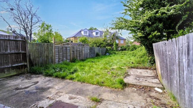 4 Nelson Close, Hillingdon, Uxbridge, UB10 0PX 8