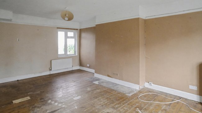 4 Nelson Close, Hillingdon, Uxbridge, UB10 0PX 8