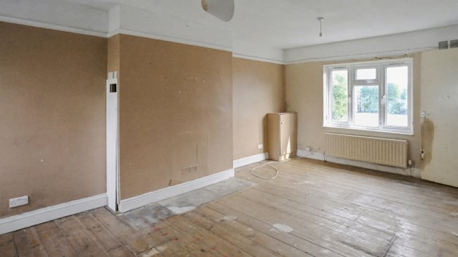 4 Nelson Close, Hillingdon, Uxbridge, UB10 0PX 8