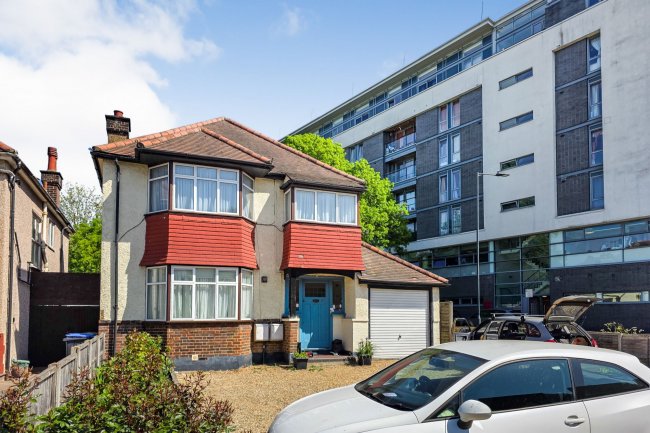 117 Chalkhill Road, London HA9 9AL 4