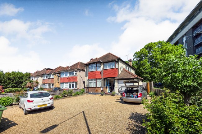 117 Chalkhill Road, London HA9 9AL 4