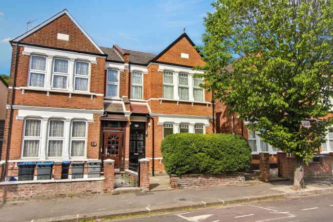 13 Olive Road, London NW2 6TY 3