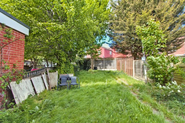 13 Olive Road, London NW2 6TY 3