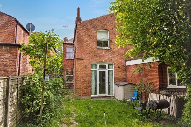 13 Olive Road, London NW2 6TY 3