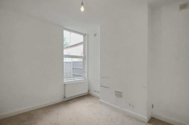 13 Olive Road, London NW2 6TY 3