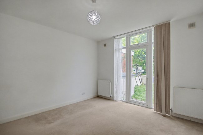 13 Olive Road, London NW2 6TY 3