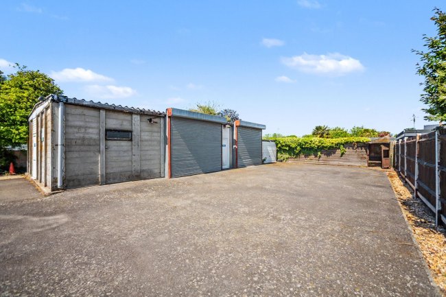 114 Queenborough Road, Minster-on-Sea, Sheppey ME12 3DA 4