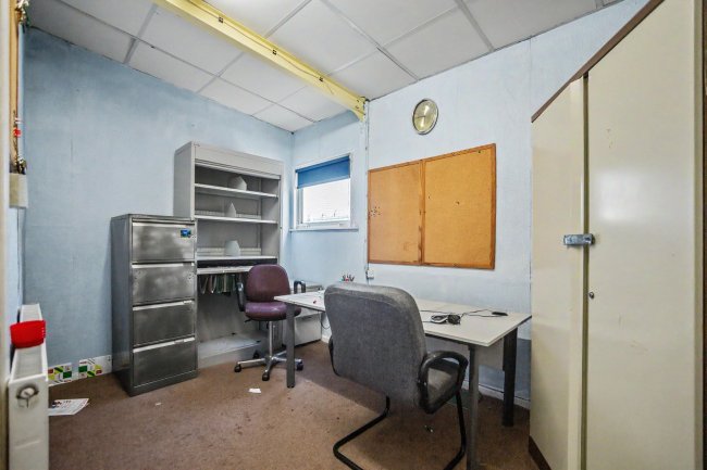 114 Queenborough Road, Minster-on-Sea, Sheppey ME12 3DA 4