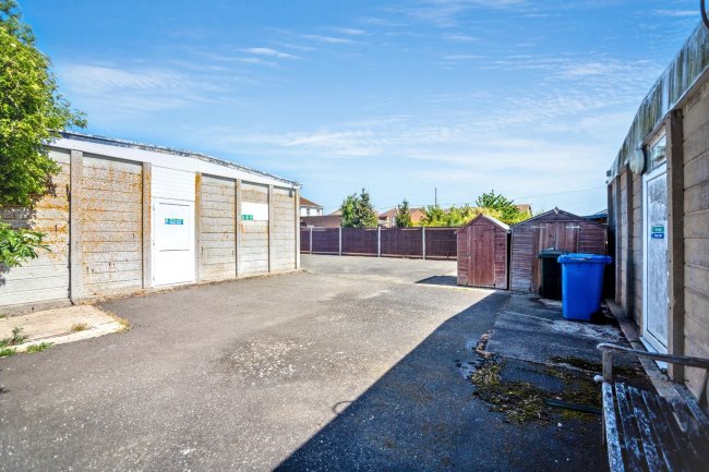 114 Queenborough Road, Minster-on-Sea, Sheppey ME12 3DA 4
