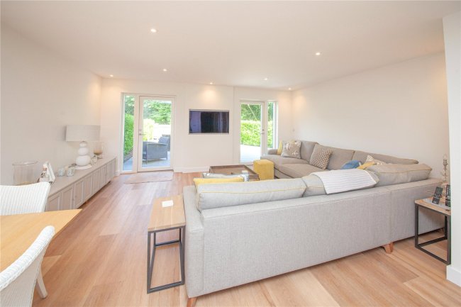 2 Court Terrace, Hillfield Village, Dartmouth, TQ6 0FA 10