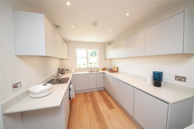 2 Court Terrace, Hillfield Village, Dartmouth, TQ6 0FA 10
