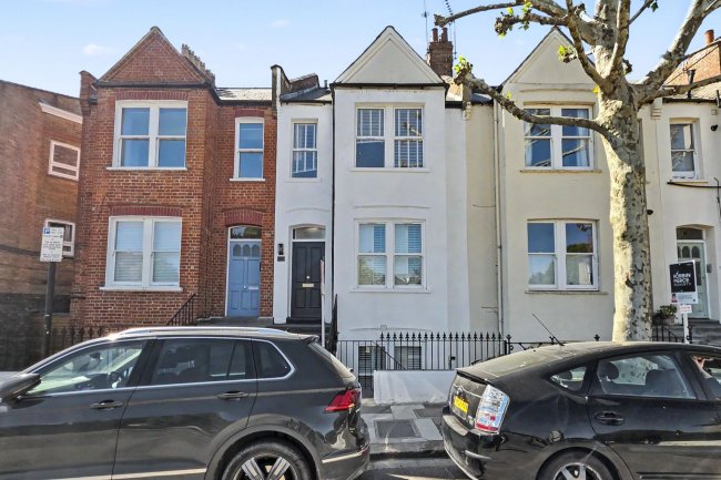 Flat B 34 Ellingham Road, Shepherds Bush, London W12 9PR 7