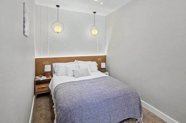 Flat B 34 Ellingham Road, Shepherds Bush, London W12 9PR 7