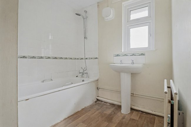 49 Beverley Road, Weymouth, DT3 6SE 8