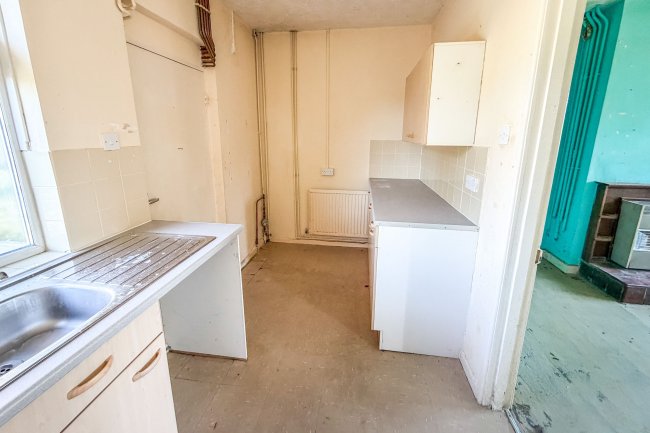 33 Wood Lane Bungalows, Chippenham, Wiltshire, SN15 3DW 10