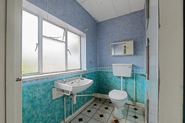 96 Vicarage Road, Henley-on-Thames RG9 1JT 3