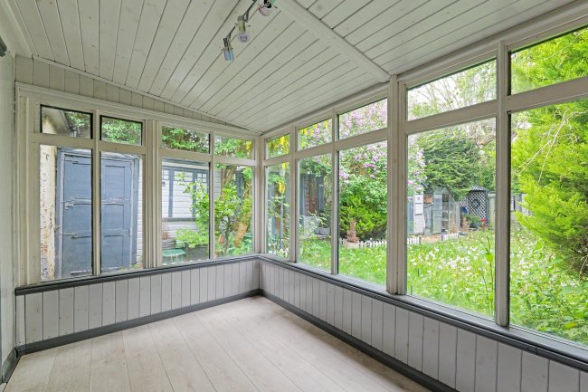 96 Vicarage Road, Henley-on-Thames RG9 1JT 3