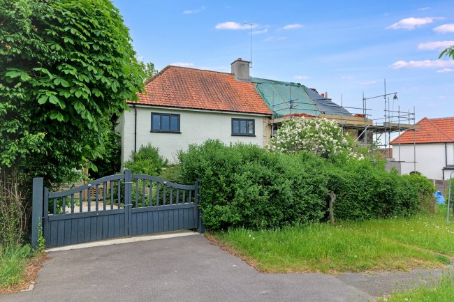 96 Vicarage Road, Henley-on-Thames RG9 1JT 3