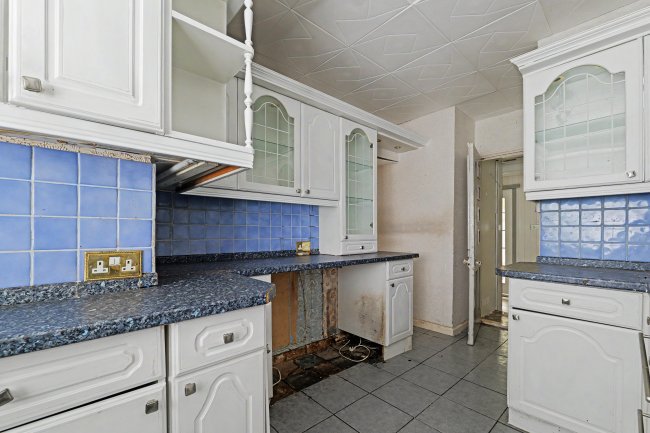 96 Vicarage Road, Henley-on-Thames RG9 1JT 3