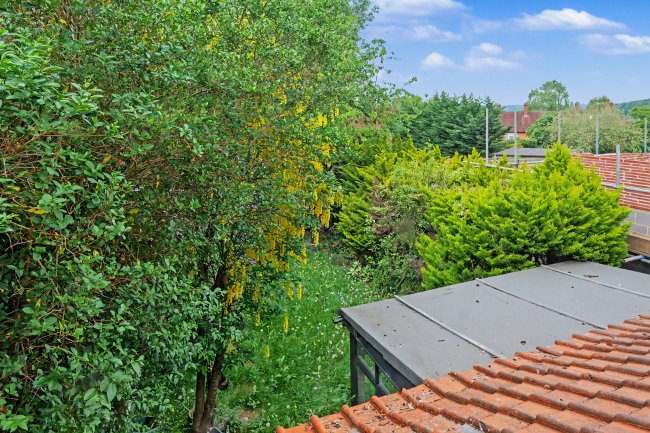 96 Vicarage Road, Henley-on-Thames RG9 1JT 3