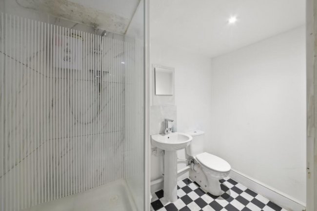 9 Boston Road, Hanwell, London W7 3SJ 8