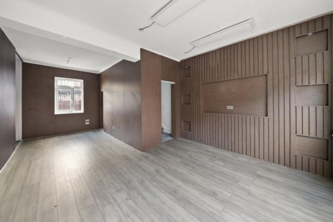 9 Boston Road, Hanwell, London W7 3SJ 8
