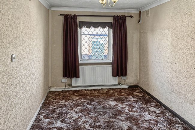 4 Essex Close, Canvey Island SS8 0DE 9
