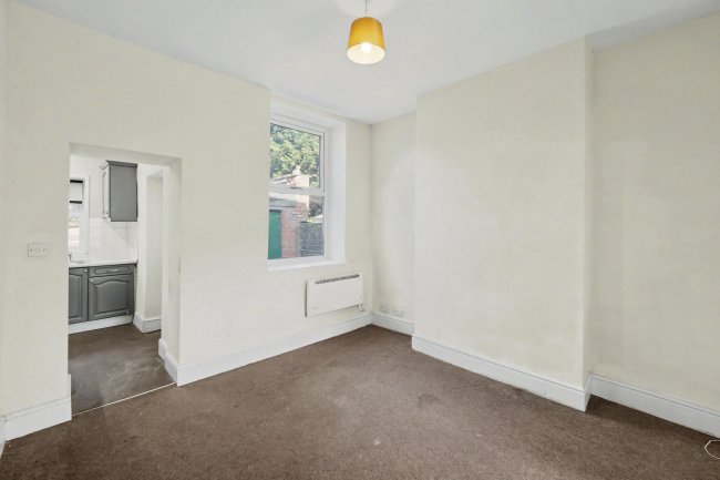 5 Filey Street, Nottingham, Nottinghamshire, NG6 8EJ 1