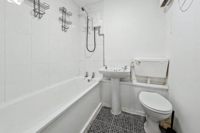 Flat 38, Benwell Close, Benwell Grange, Newcastle upon Tyne, Tyne and Wear, NE15 6RZ 2