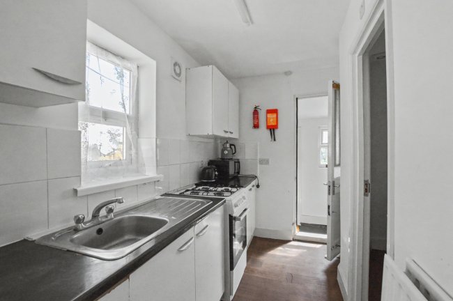 13 Green Street, Forest Gate, E7 8DA 7