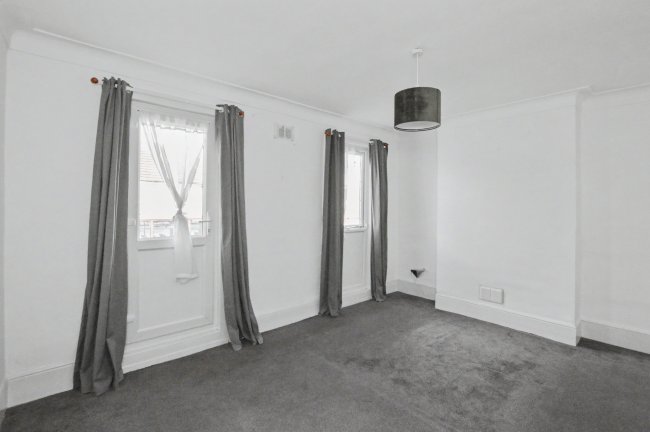 13 Green Street, Forest Gate, E7 8DA 7