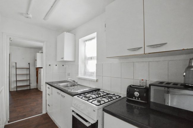 13 Green Street, Forest Gate, E7 8DA 7