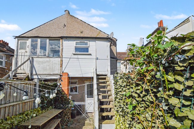 13 Green Street, Forest Gate, E7 8DA 7