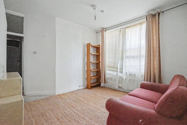187a Latchmere Road, Battersea, London, SW11 2JZ 2