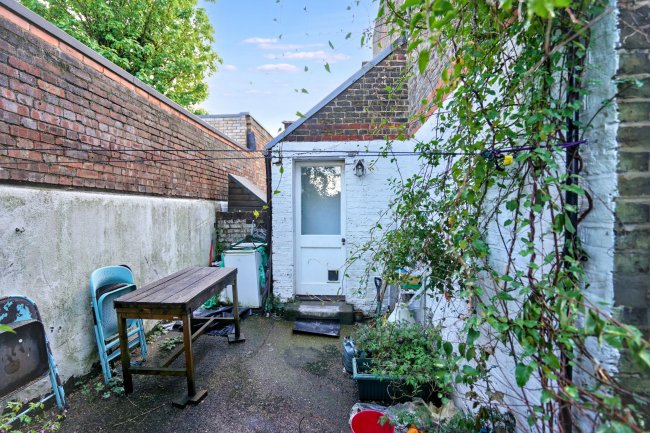 187a Latchmere Road, Battersea, London, SW11 2JZ 2