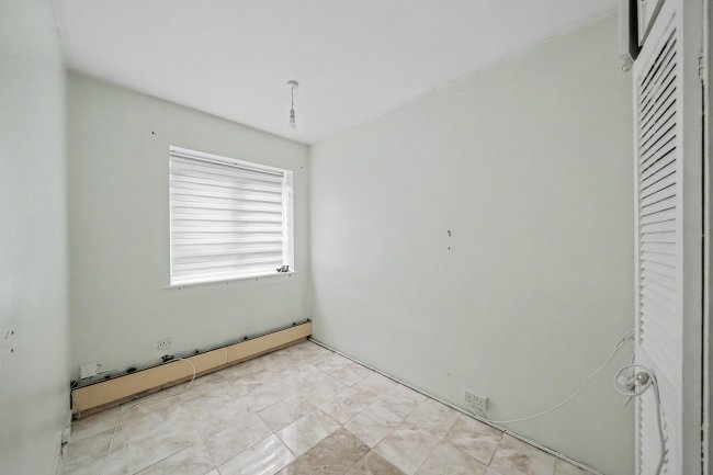 Flat 22, Poplar Court, Old Ruislip Road, Northolt, UB5 6QG 7