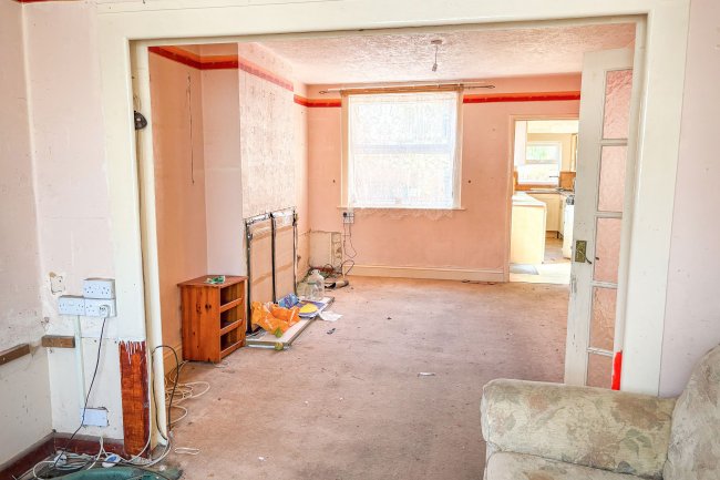1 Newberry Gardens, Weymouth, Dorset, DT4 8LS 6