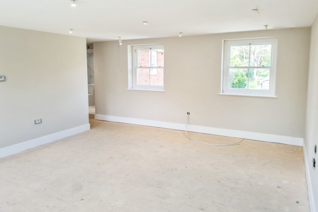 The Laurels, 4 Little Horwood Road, Great Horwood, Milton Keynes, MK17 0QE 2