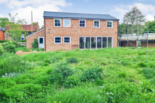 The Laurels, 4 Little Horwood Road, Great Horwood, Milton Keynes, MK17 0QE 2