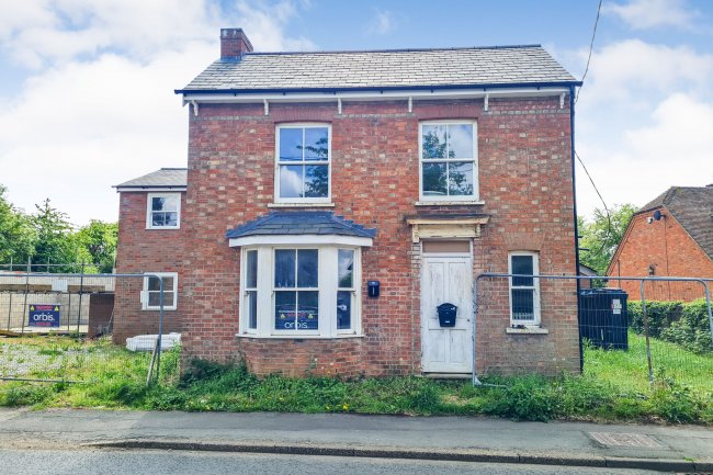 The Laurels, 4 Little Horwood Road, Great Horwood, Milton Keynes, MK17 0QE 2