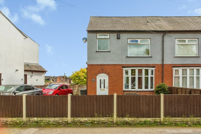 2 Walnut Avenue, Wigan WN1 3XE 6
