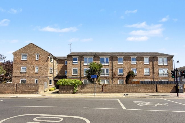 Flat 15 Birtwhistle House, 150 Parnell Road, Tower Hamlet, London E3 2JY 10